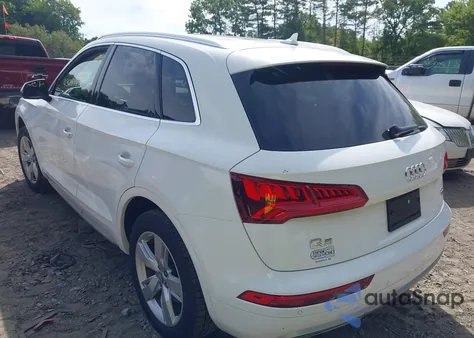 2018 Audi Q5 2.0T Premium/2.0T Tech Premium z USA, uszkodzony, nr VIN WA1BNAFY2J2207244